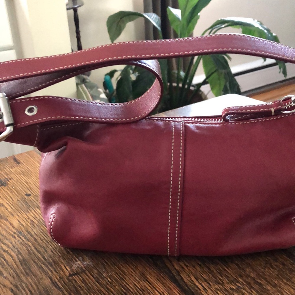 Coach Leather Shoulder Bag!!